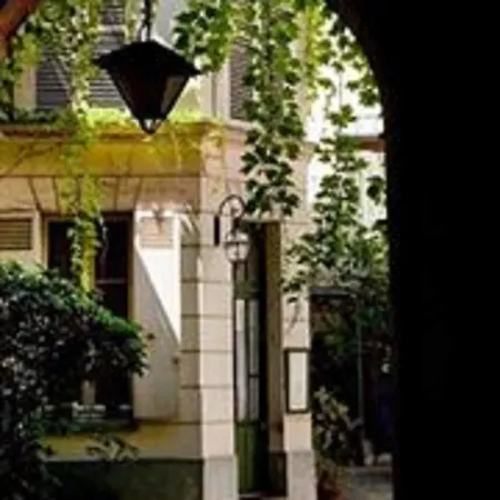 فندق Caron Le Marais