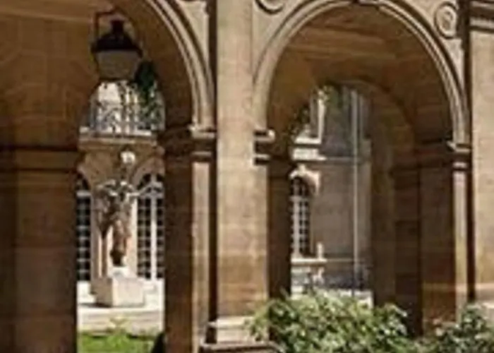 Caron Le Marais Hotel